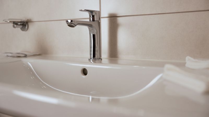 Stylish Faucets and Hardware